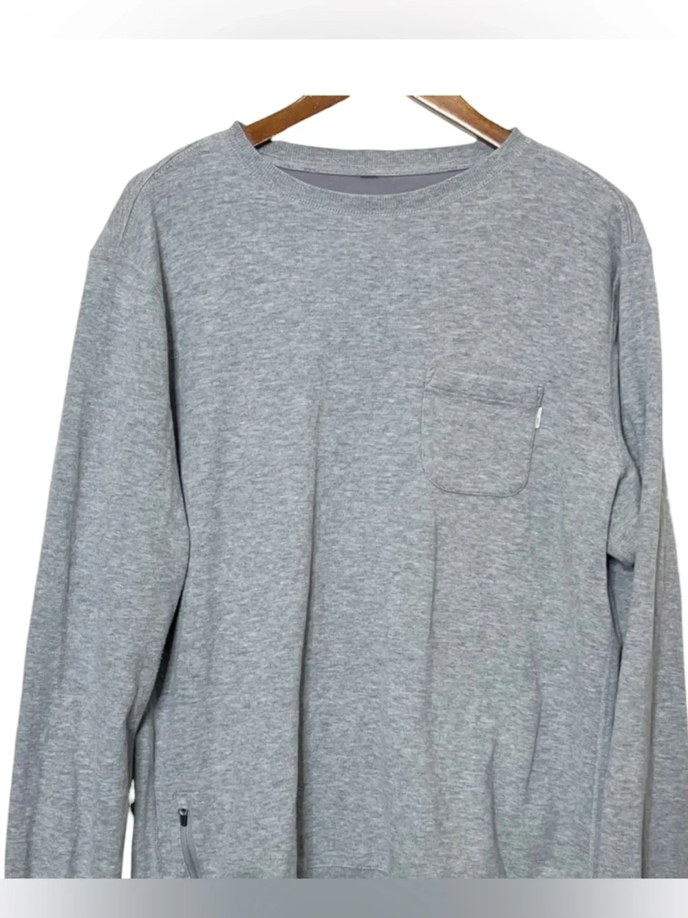 Vuori Jeffreys Performance Crew Men’s Medium Gray Long Sleeve‎ Pocket Pullover